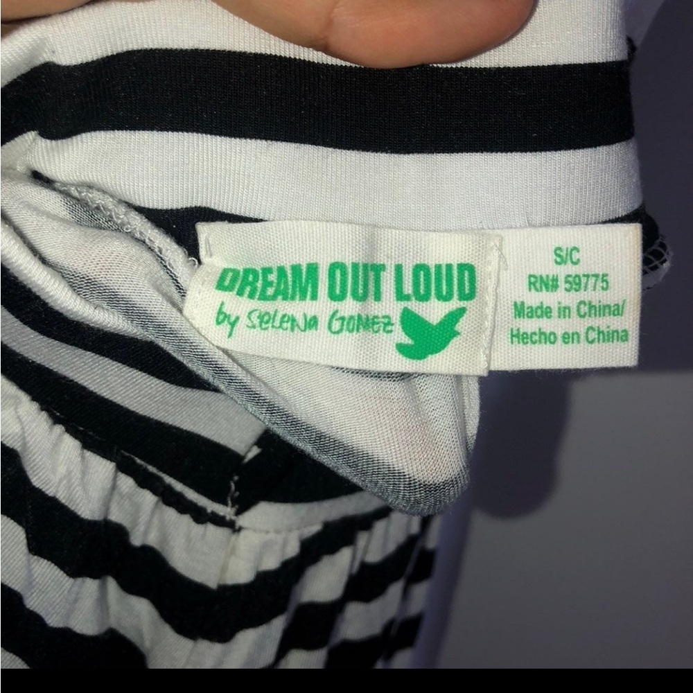 Dream Out Loud By: Selena Gomez View 5